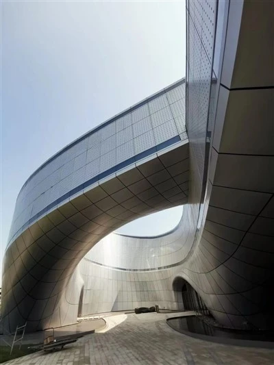 Aluminiumplafond 2,0 mm onregelmatig ponsen aluminium fineer Guangzhou Tianhe City Modellering